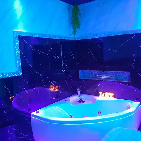 לינה וארוחת בוקר Perla Nera